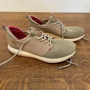 REEF CRUISER SIZE 9 MENS LIGHTWEIGHT TAN RED SNEAKERS